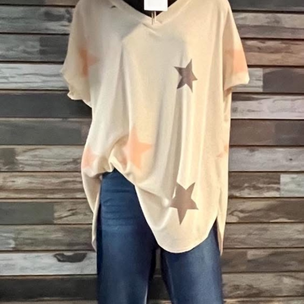 BOMBOM Cream Star Patterned Short Sleeve Top